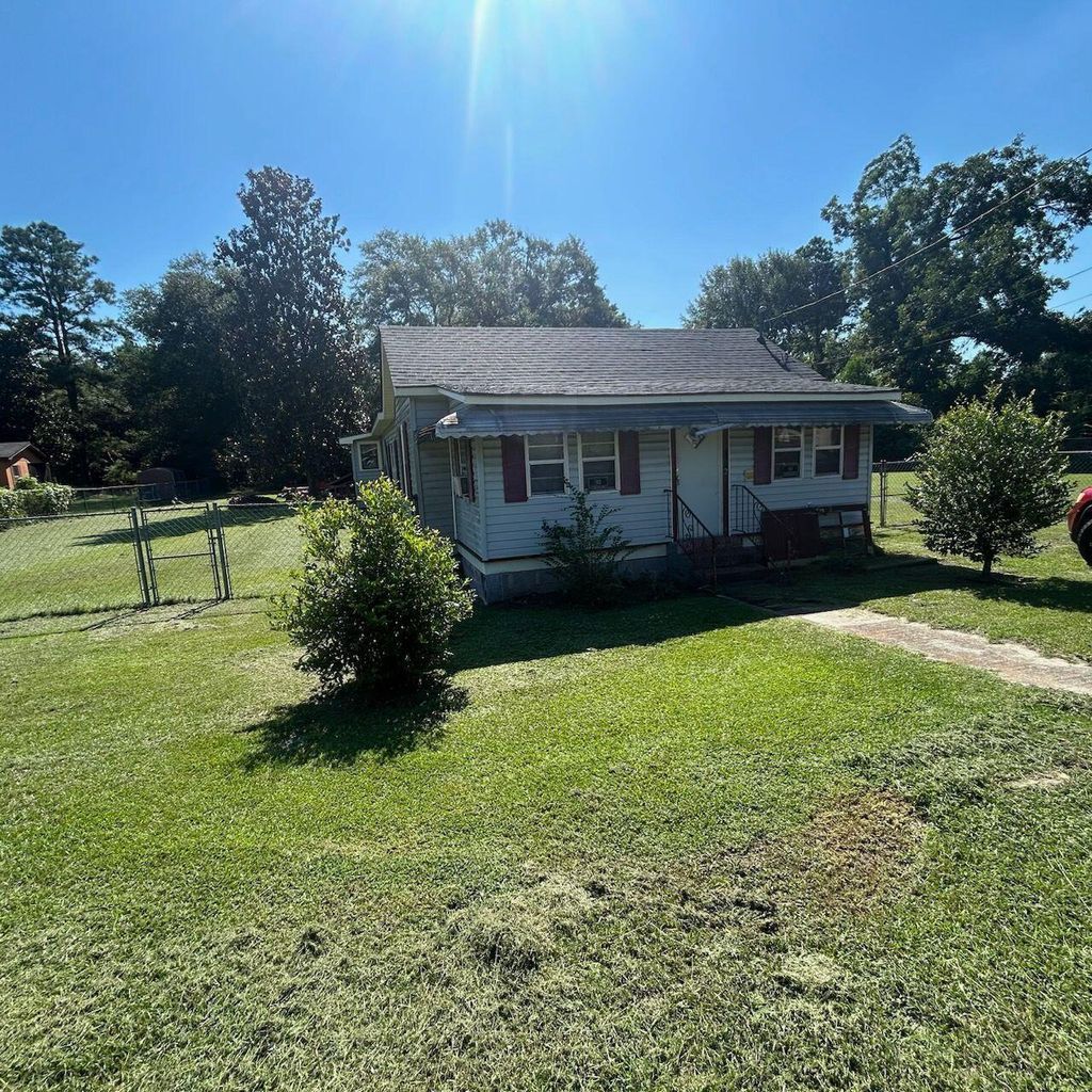 Photo for 152 Martin L King Boulevard, Wadley, GA 30477 (MLS # 546498)