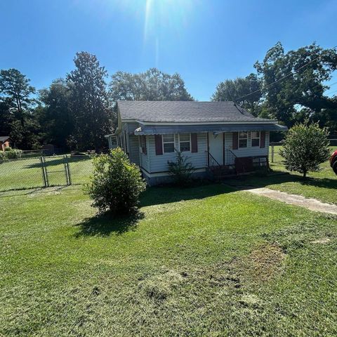Photo of 152 Martin L King Boulevard, Wadley, GA 30477 (MLS # 546498) Photo of 152 Martin L King Boulevard, Wadley, GA 30477 (MLS # 546498)