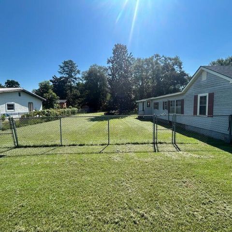 Tiny photo for 152 Martin L King Boulevard, Wadley, GA 30477 (MLS # 546498)