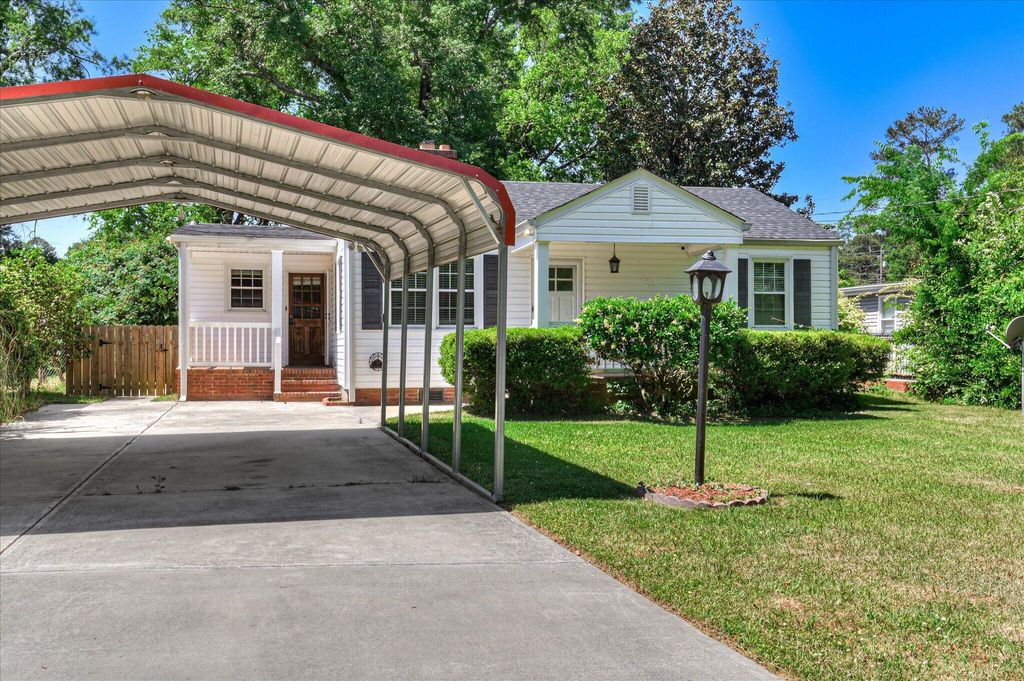 Photo of 834 Ann Street, Augusta, GA 30904 (MLS # 555086)