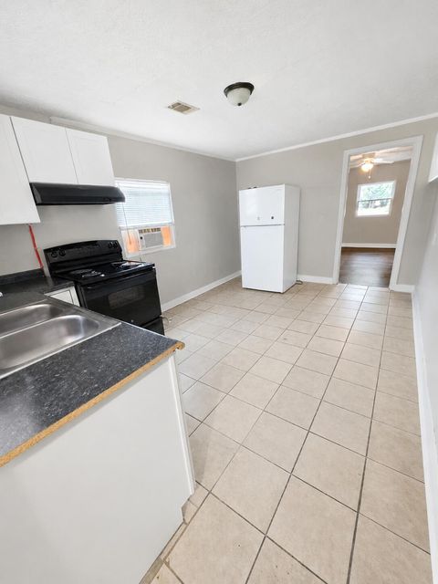 Photo of 1940 Haynie Drive, Augusta, GA 30904 (MLS # 555614)