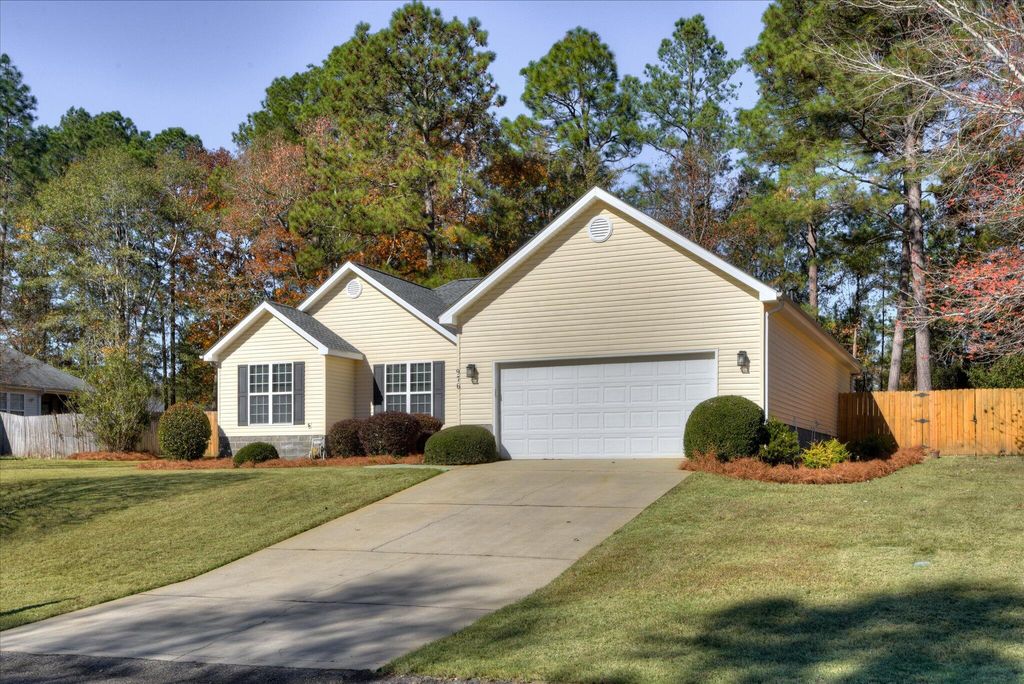 Photo of 976 Watsonia Drive, Aiken, SC 29803 (MLS # 549419)