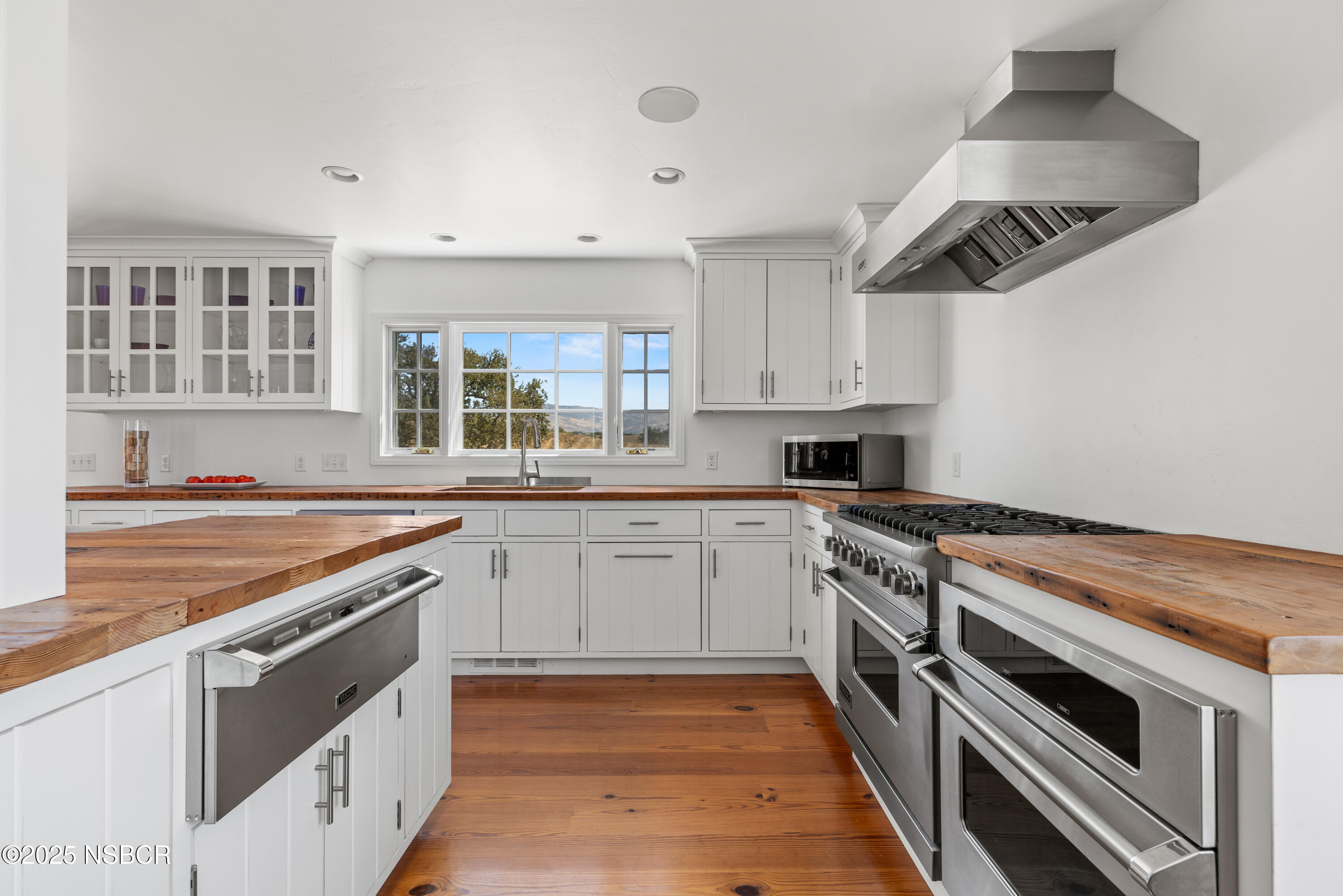 Santa Ynez, California 93460, United States, 3 Bedrooms Bedrooms, ,4 BathroomsBathrooms,Residential,Active,198675