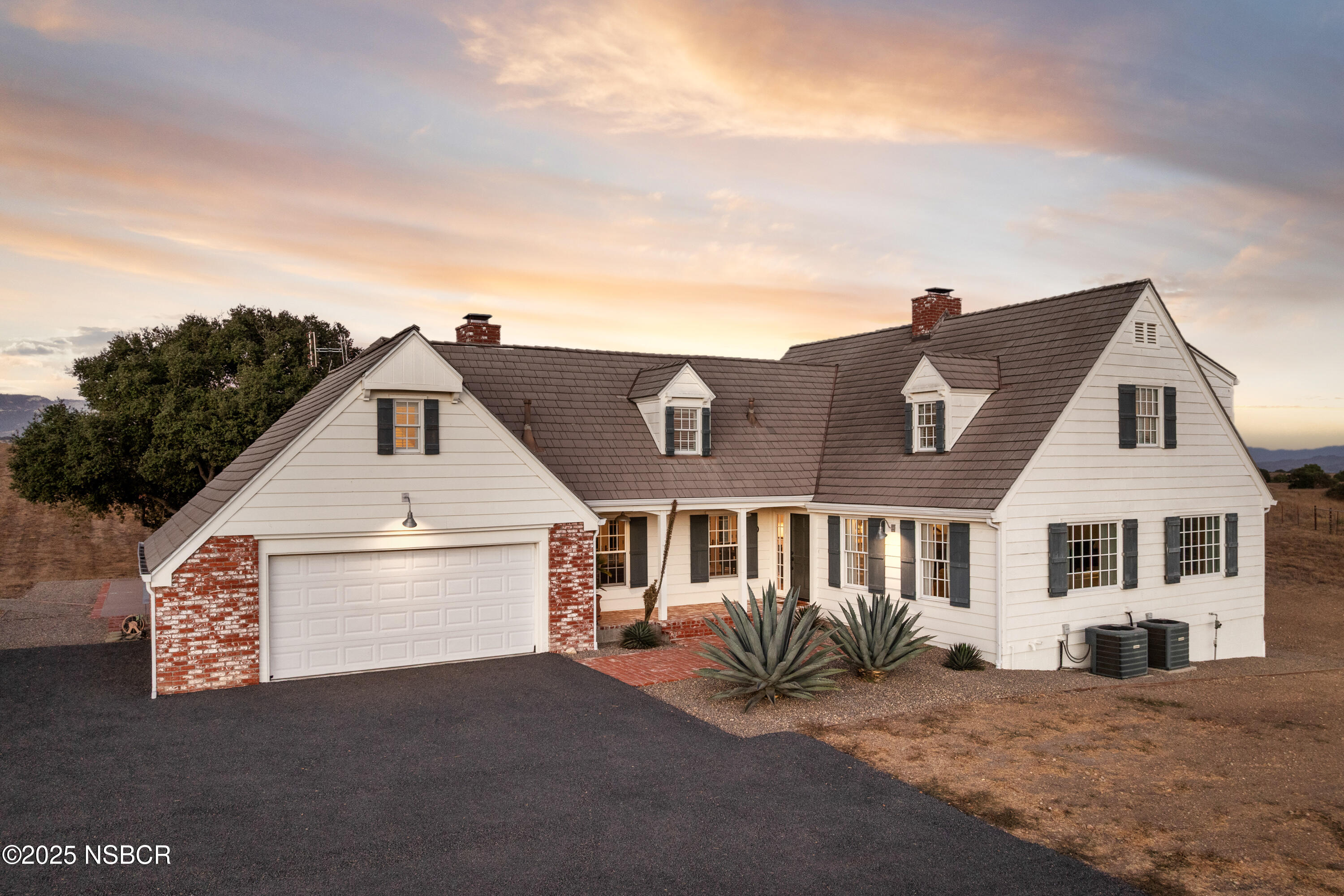 Santa Ynez, California 93460, United States, 3 Bedrooms Bedrooms, ,4 BathroomsBathrooms,Residential,Active,198675