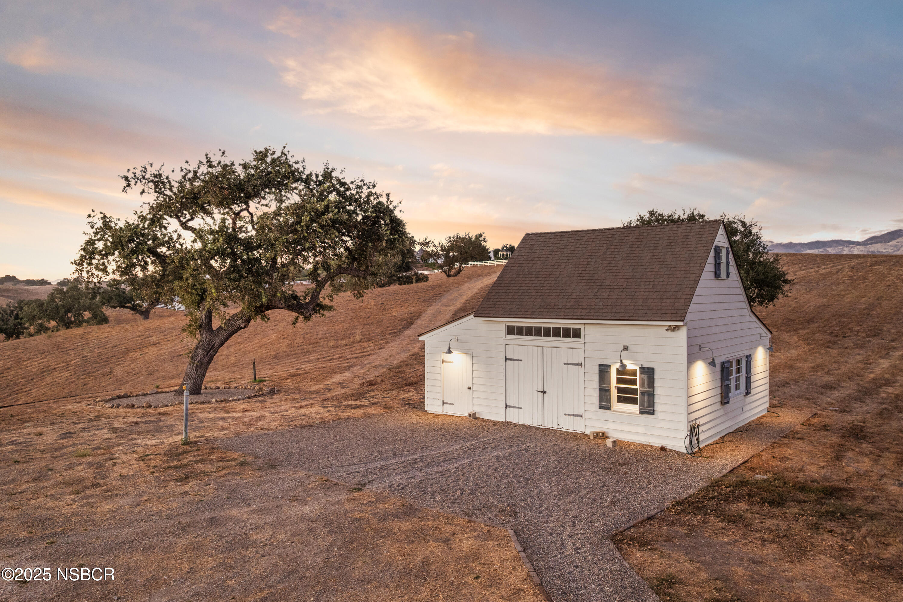 Santa Ynez, California 93460, United States, 3 Bedrooms Bedrooms, ,4 BathroomsBathrooms,Residential,Active,198675
