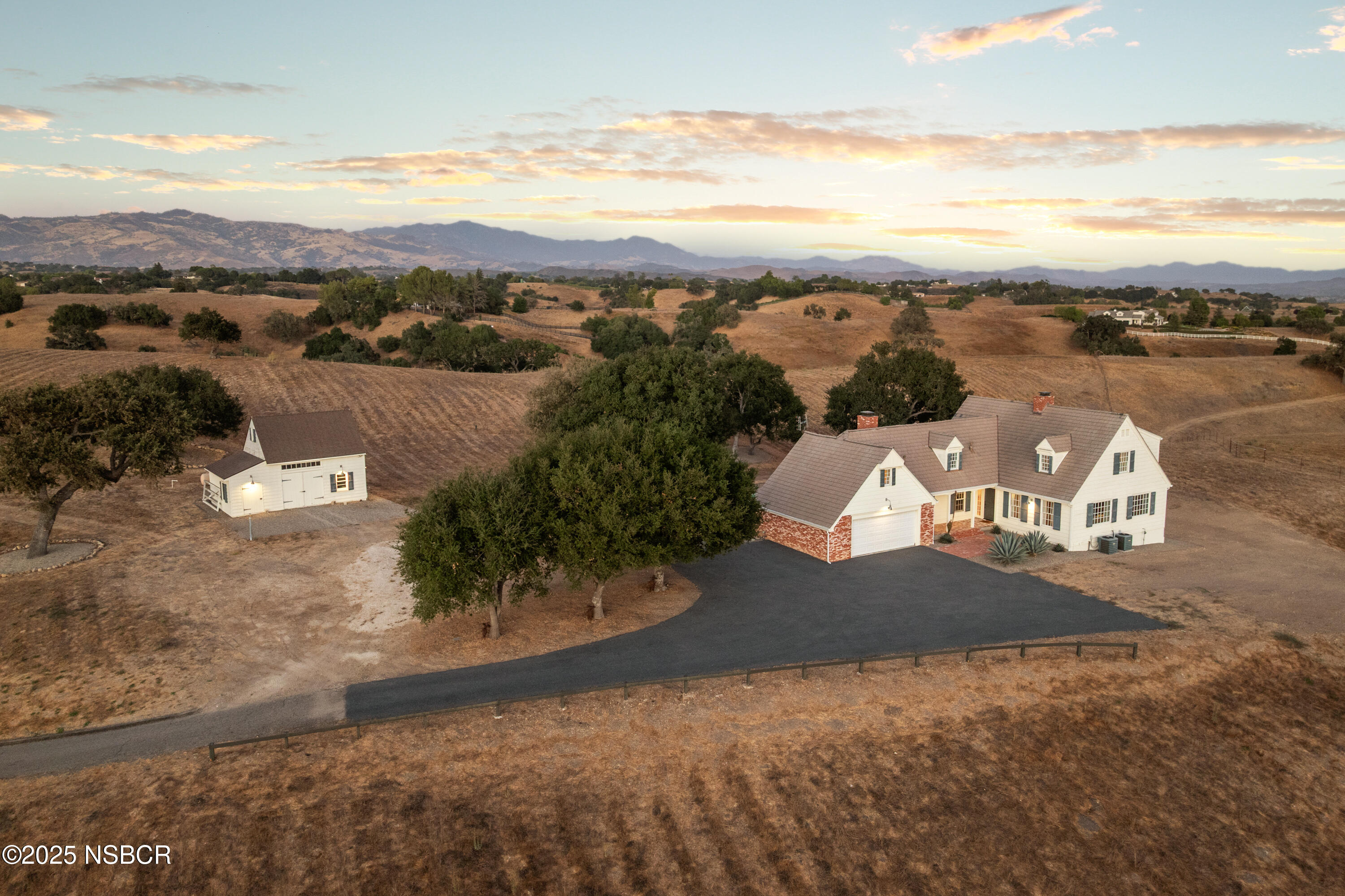 Santa Ynez, California 93460, United States, 3 Bedrooms Bedrooms, ,4 BathroomsBathrooms,Residential,Active,198675