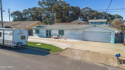 Photo of 766 S 6th Street, Grover Beach, CA 93433 (MLS # 26000040)