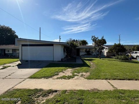 Photo of 321 N Third Street, Lompoc, CA 93436 (MLS # 26000398)