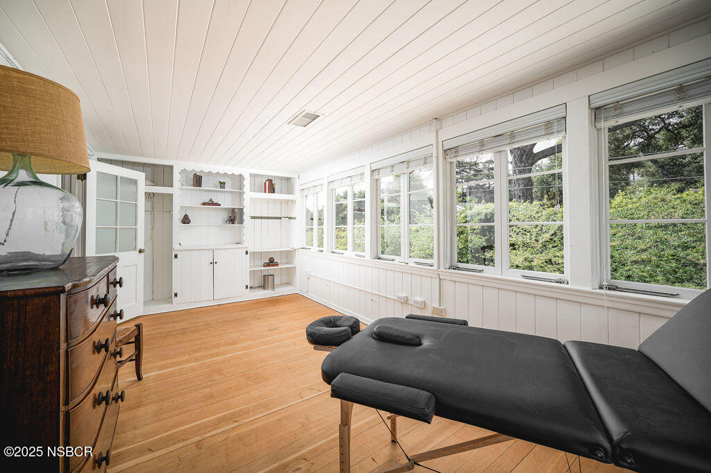 Santa Barbara, California 93105, United States, 5 Bedrooms Bedrooms, ,4 BathroomsBathrooms,Residential,Active,153749