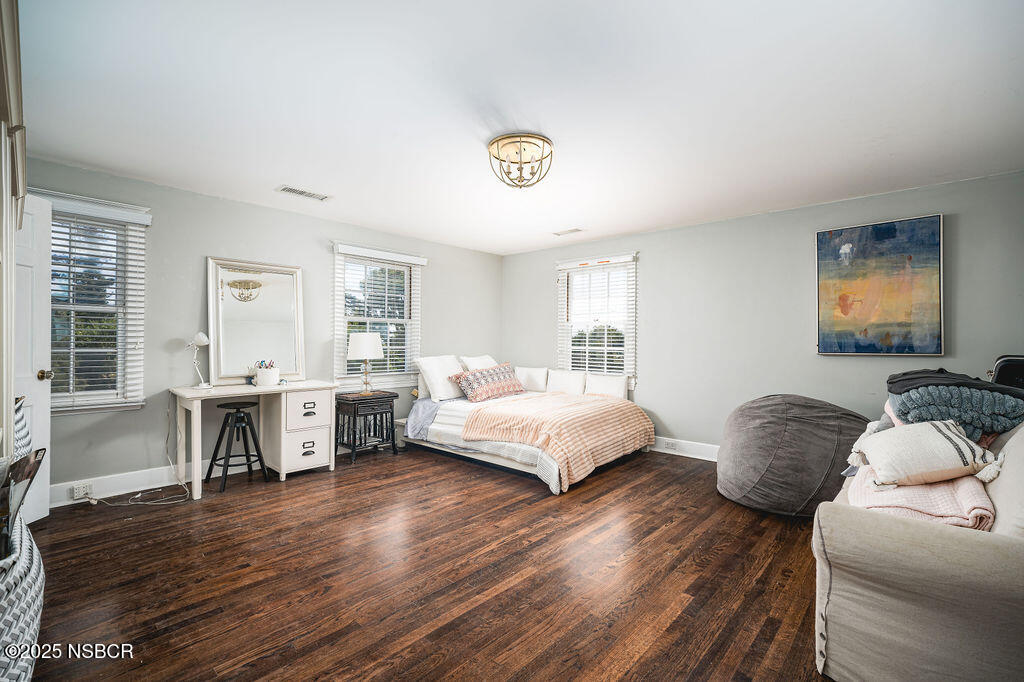 Santa Barbara, California 93105, United States, 5 Bedrooms Bedrooms, ,4 BathroomsBathrooms,Residential,Active,153749