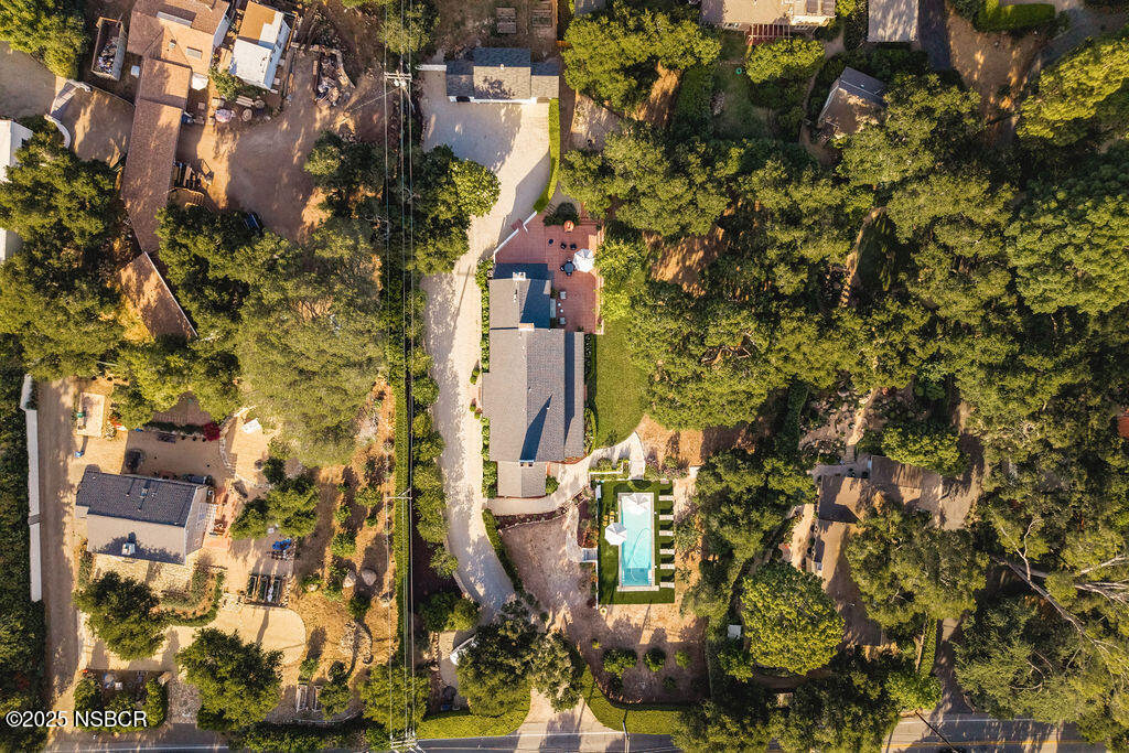 Santa Barbara, California 93105, United States, 5 Bedrooms Bedrooms, ,4 BathroomsBathrooms,Residential,Active,153749