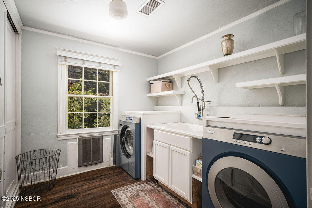 Santa Barbara, California 93105, United States, 5 Bedrooms Bedrooms, ,4 BathroomsBathrooms,Residential,Active,153749