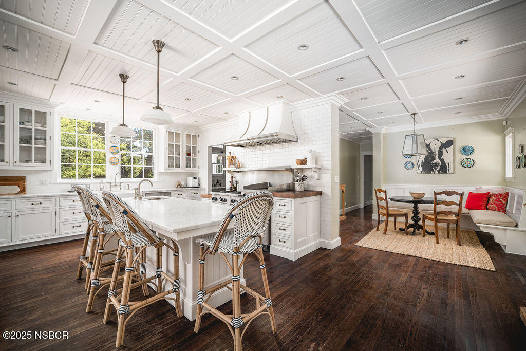 Santa Barbara, California 93105, United States, 5 Bedrooms Bedrooms, ,4 BathroomsBathrooms,Residential,Active,153749