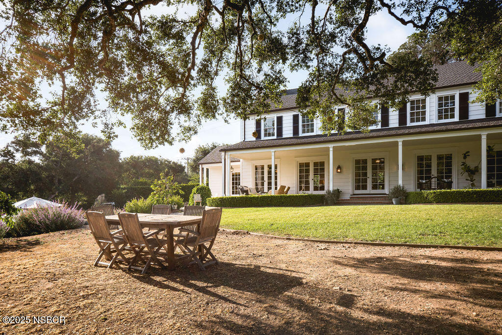 Santa Barbara, California 93105, United States, 5 Bedrooms Bedrooms, ,4 BathroomsBathrooms,Residential,Active,153749