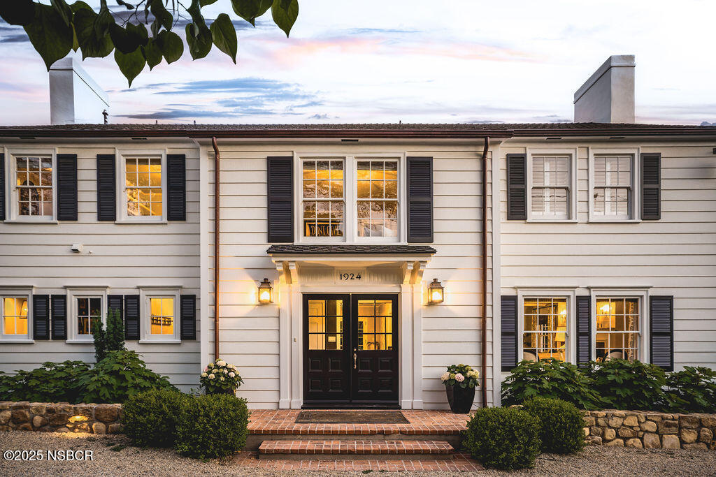 Santa Barbara, California 93105, United States, 5 Bedrooms Bedrooms, ,4 BathroomsBathrooms,Residential,Active,153749