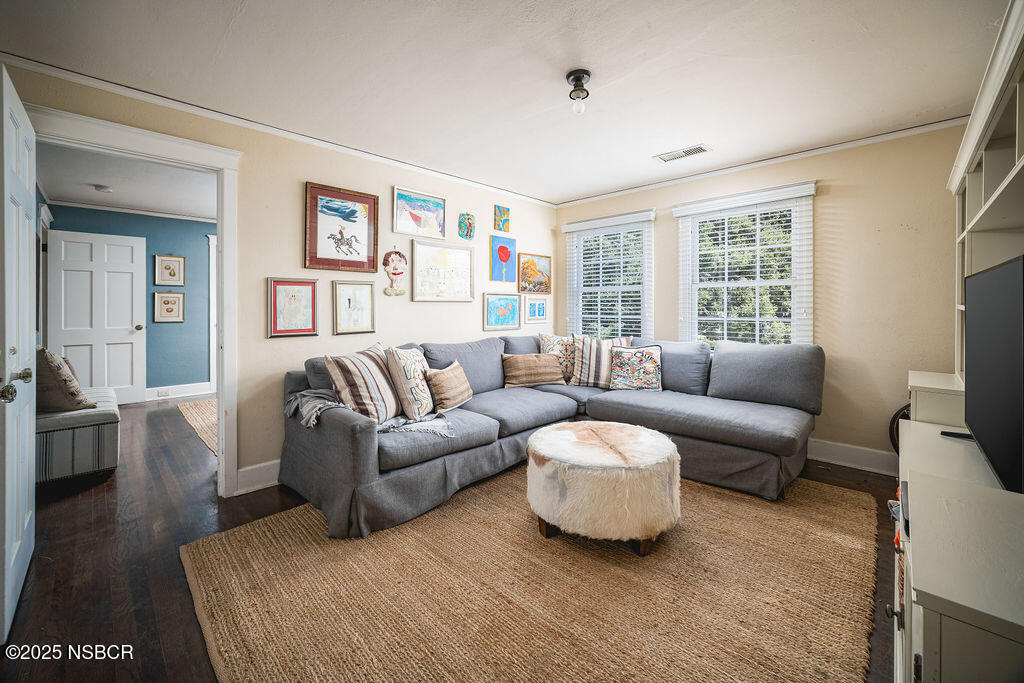 Santa Barbara, California 93105, United States, 5 Bedrooms Bedrooms, ,4 BathroomsBathrooms,Residential,Active,153749