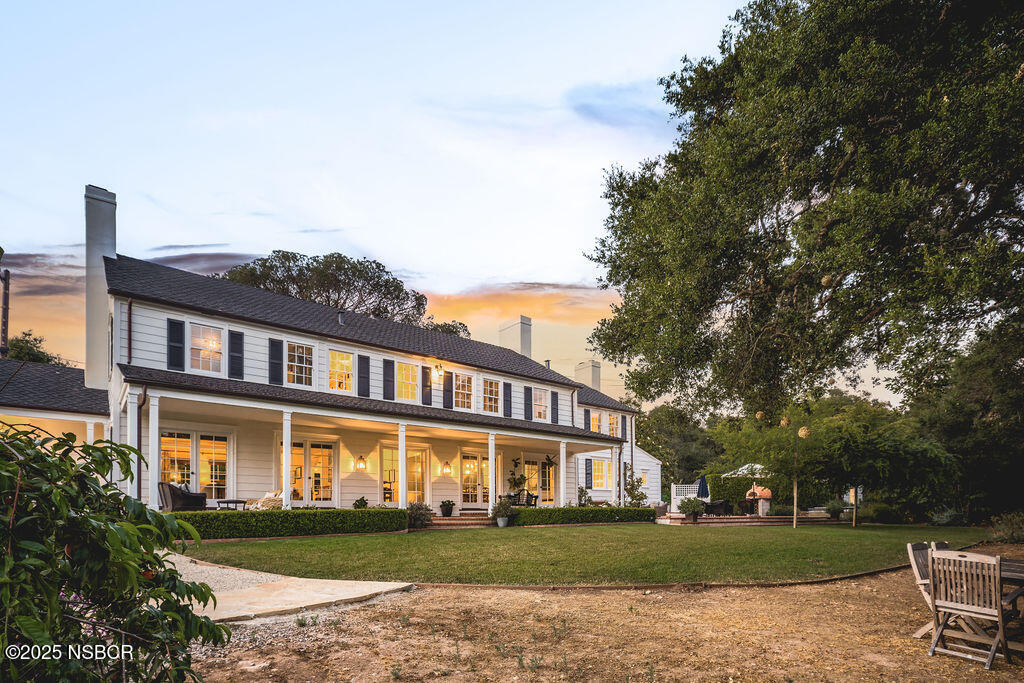 Santa Barbara, California 93105, United States, 5 Bedrooms Bedrooms, ,4 BathroomsBathrooms,Residential,Active,153749