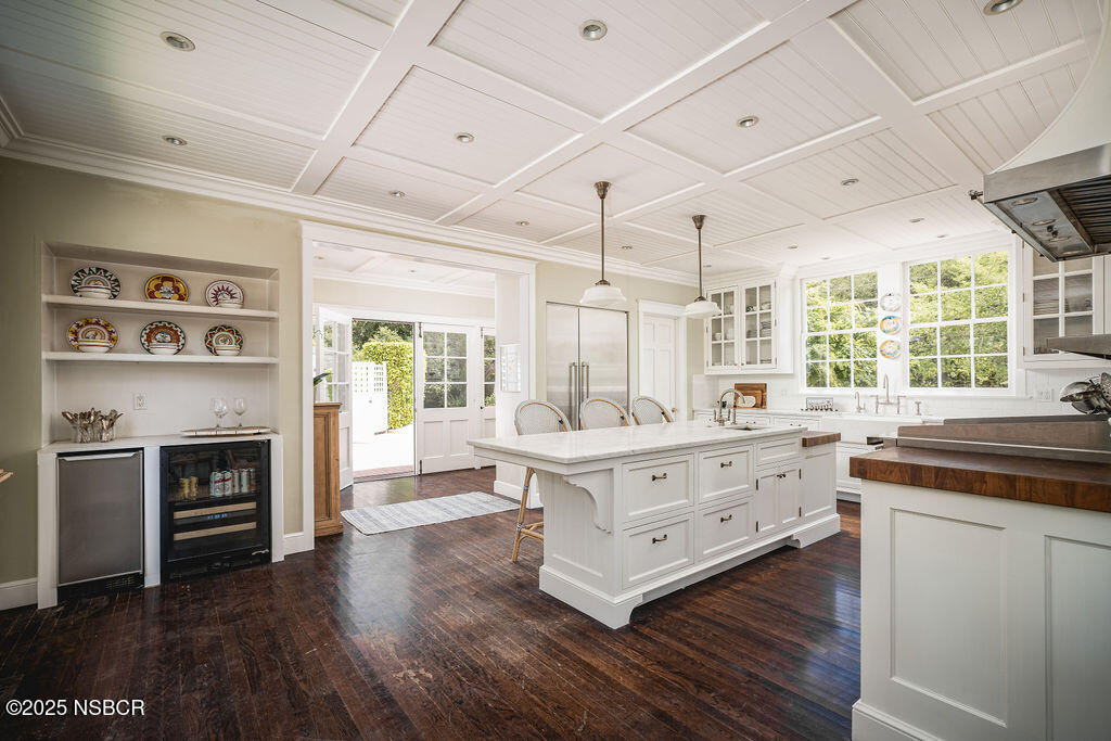 Santa Barbara, California 93105, United States, 5 Bedrooms Bedrooms, ,4 BathroomsBathrooms,Residential,Active,153749