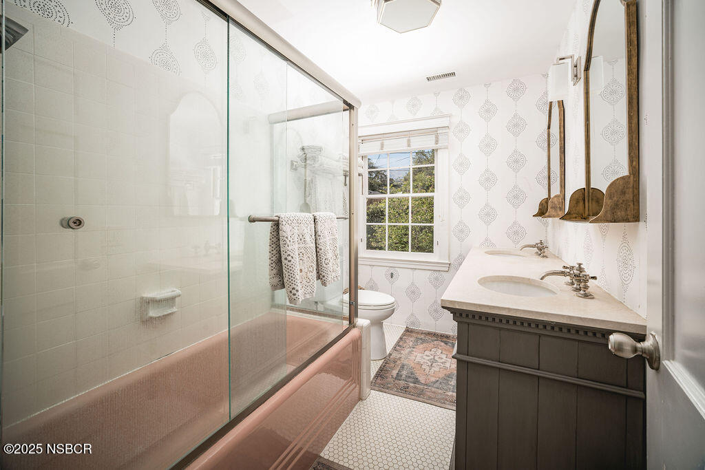 Santa Barbara, California 93105, United States, 5 Bedrooms Bedrooms, ,4 BathroomsBathrooms,Residential,Active,153749