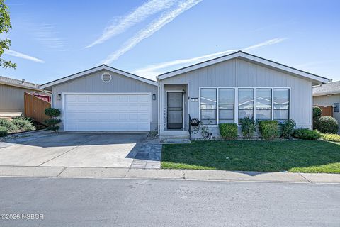 Photo of 822 Greenacre Drive, Santa Maria, CA 93455 (MLS # 26000404)
