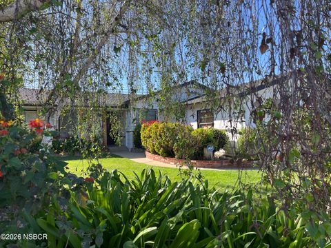 Photo of 603 S Lucas Drive, Santa Maria, CA 93454 (MLS # 26000569)