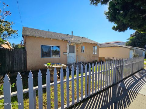 Photo of 826 S Pine Street, Santa Maria, CA 93458 (MLS # 25002313)