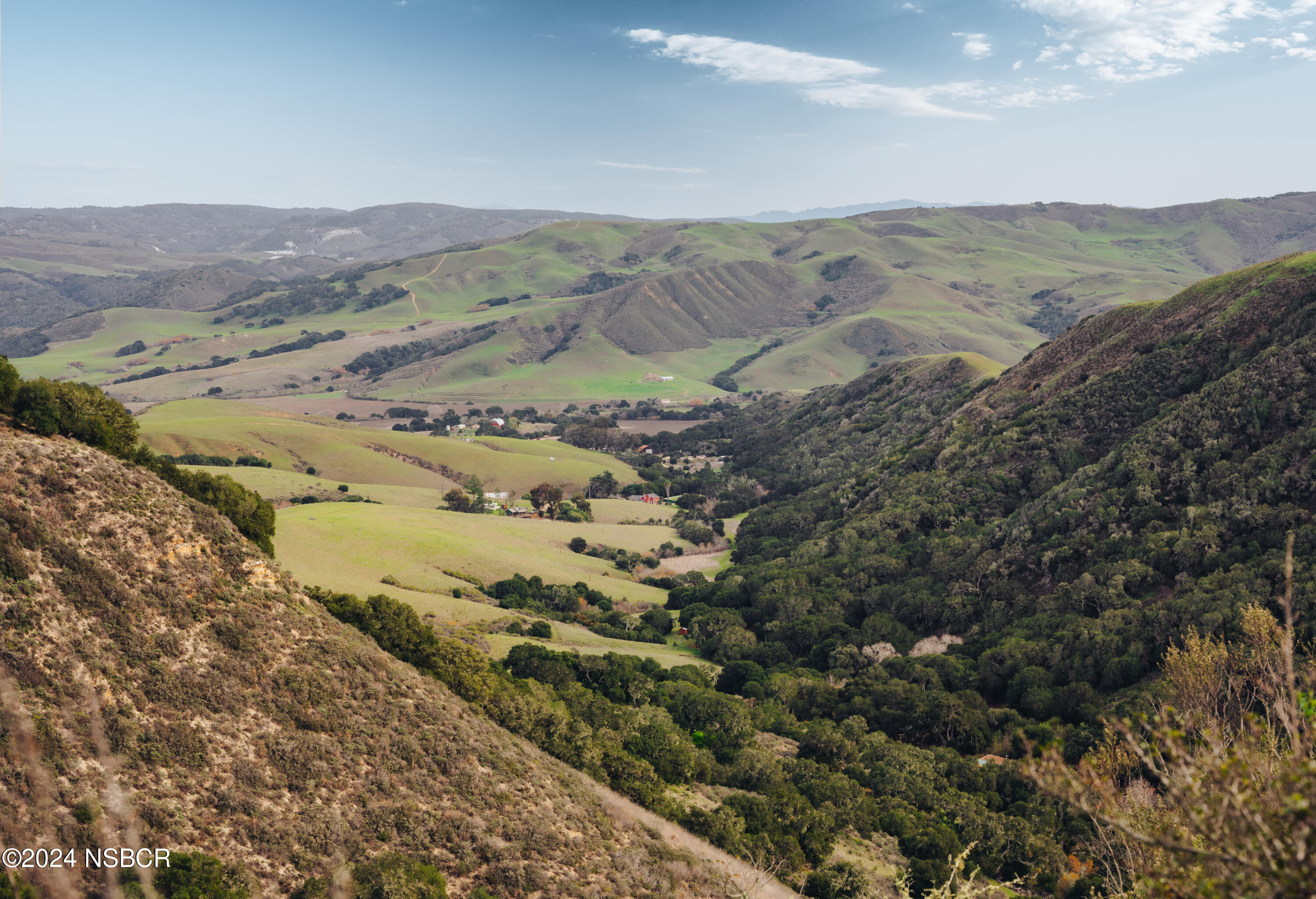 Lompoc, California 93436, United States, 10 Bedrooms Bedrooms, ,4 BathroomsBathrooms,Residential,Pending,196254