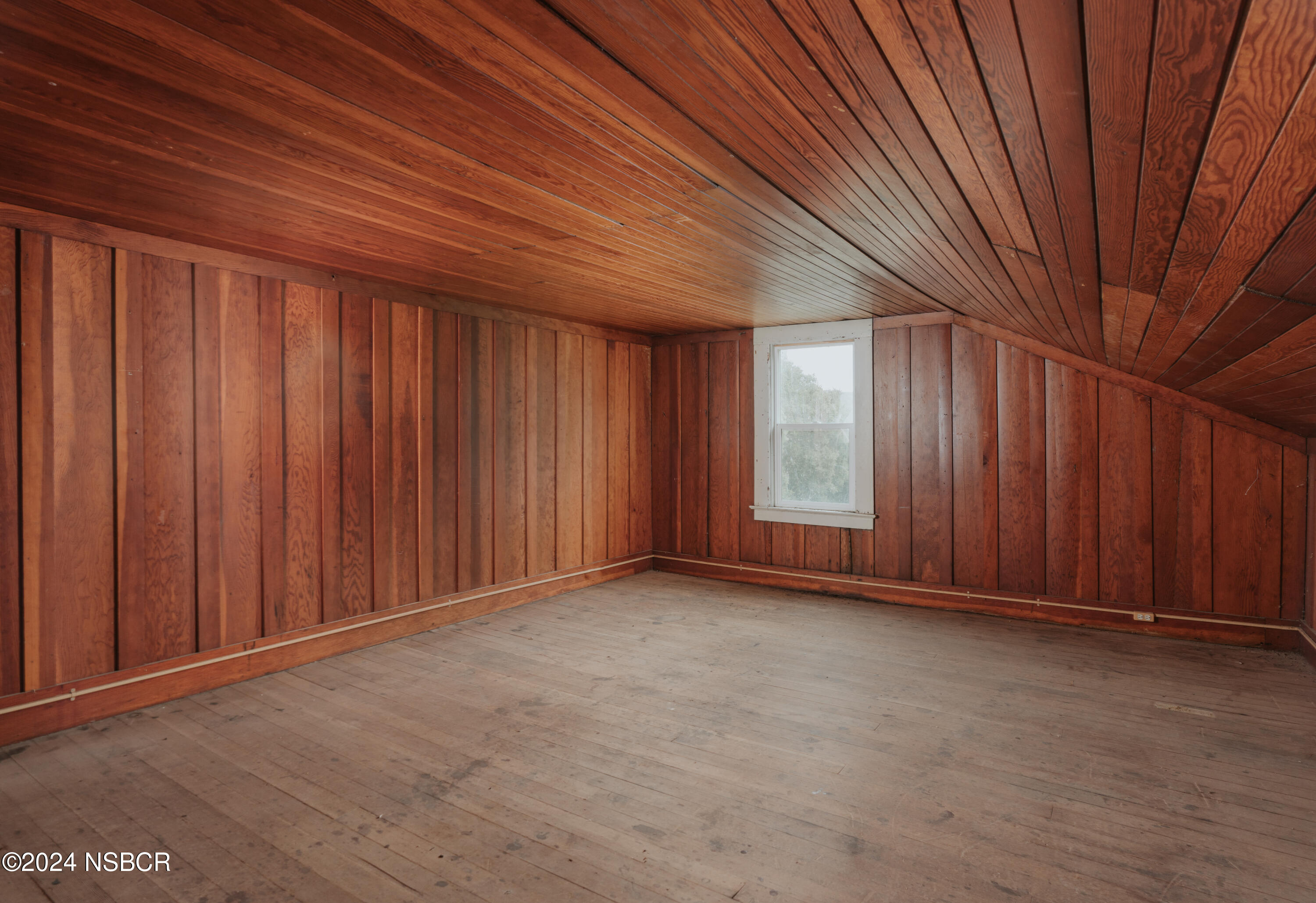 Lompoc, California 93436, United States, 10 Bedrooms Bedrooms, ,4 BathroomsBathrooms,Residential,Pending,196254