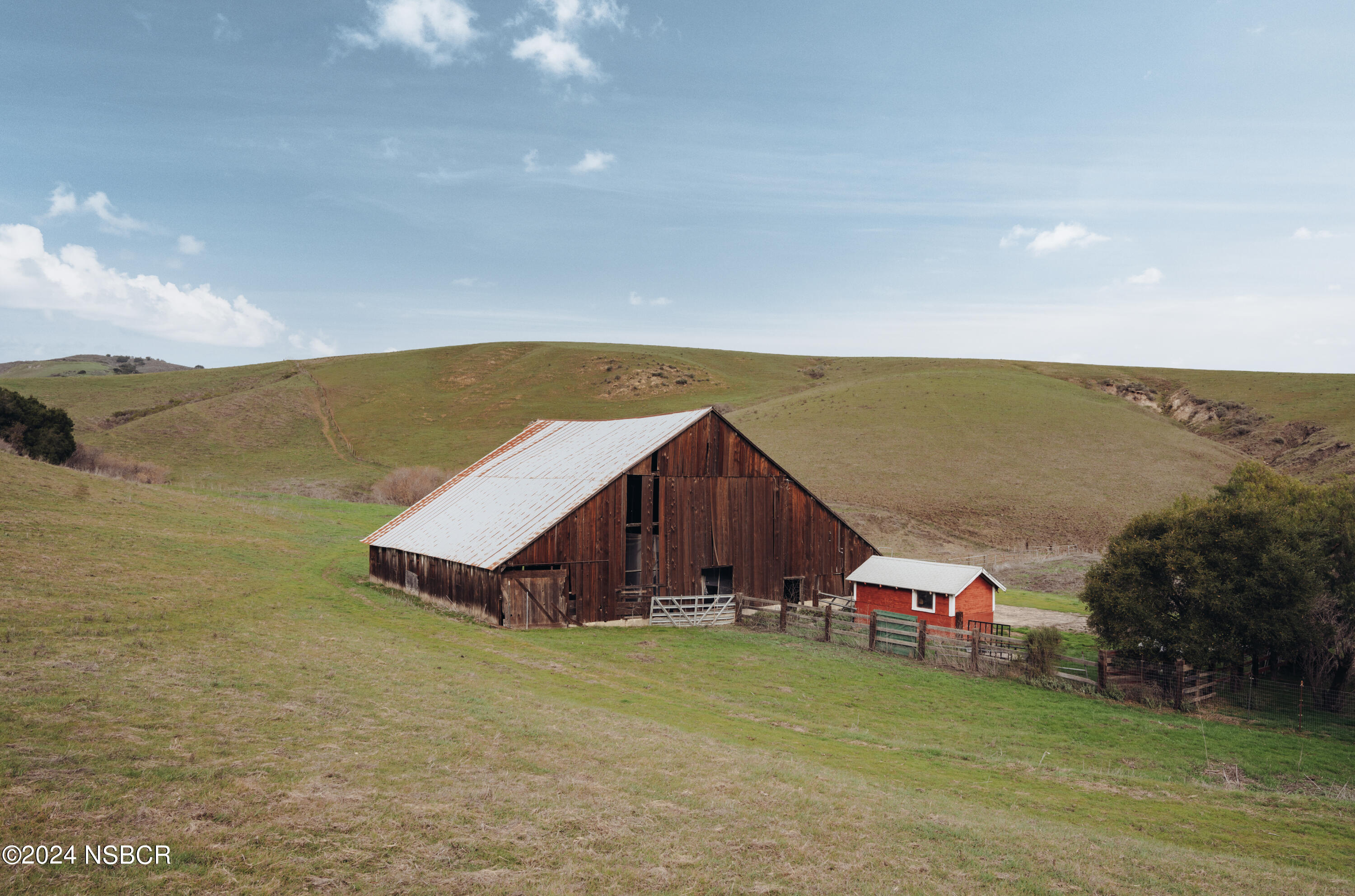Lompoc, California 93436, United States, 10 Bedrooms Bedrooms, ,4 BathroomsBathrooms,Residential,Pending,196254