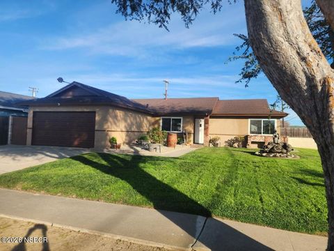 Photo of 1000 N Lupine Street, Lompoc, CA 93436 (MLS # 26000057)