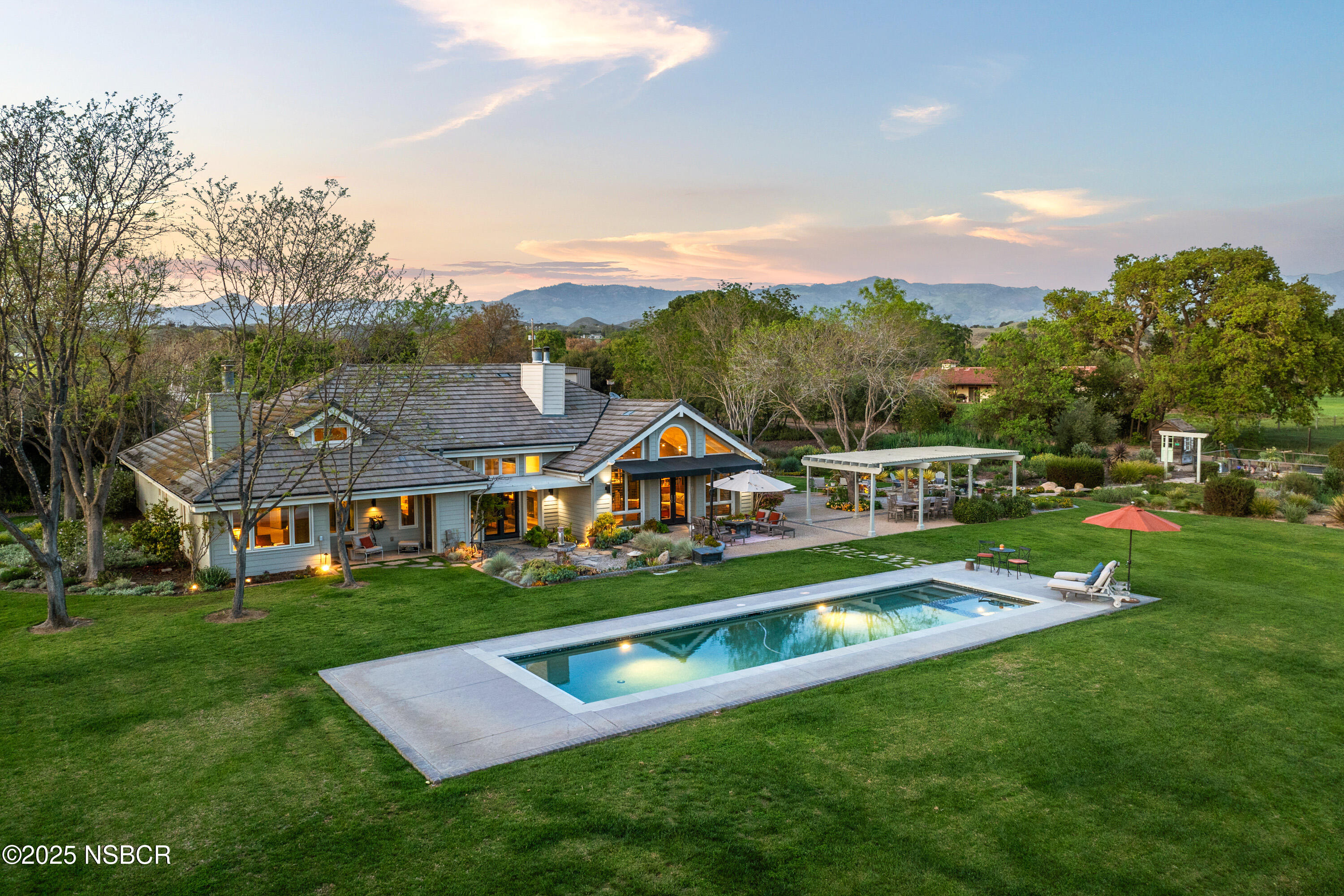 Santa Ynez, California 93460, United States, 4 Bedrooms Bedrooms, ,3 BathroomsBathrooms,Residential,Pending,121507