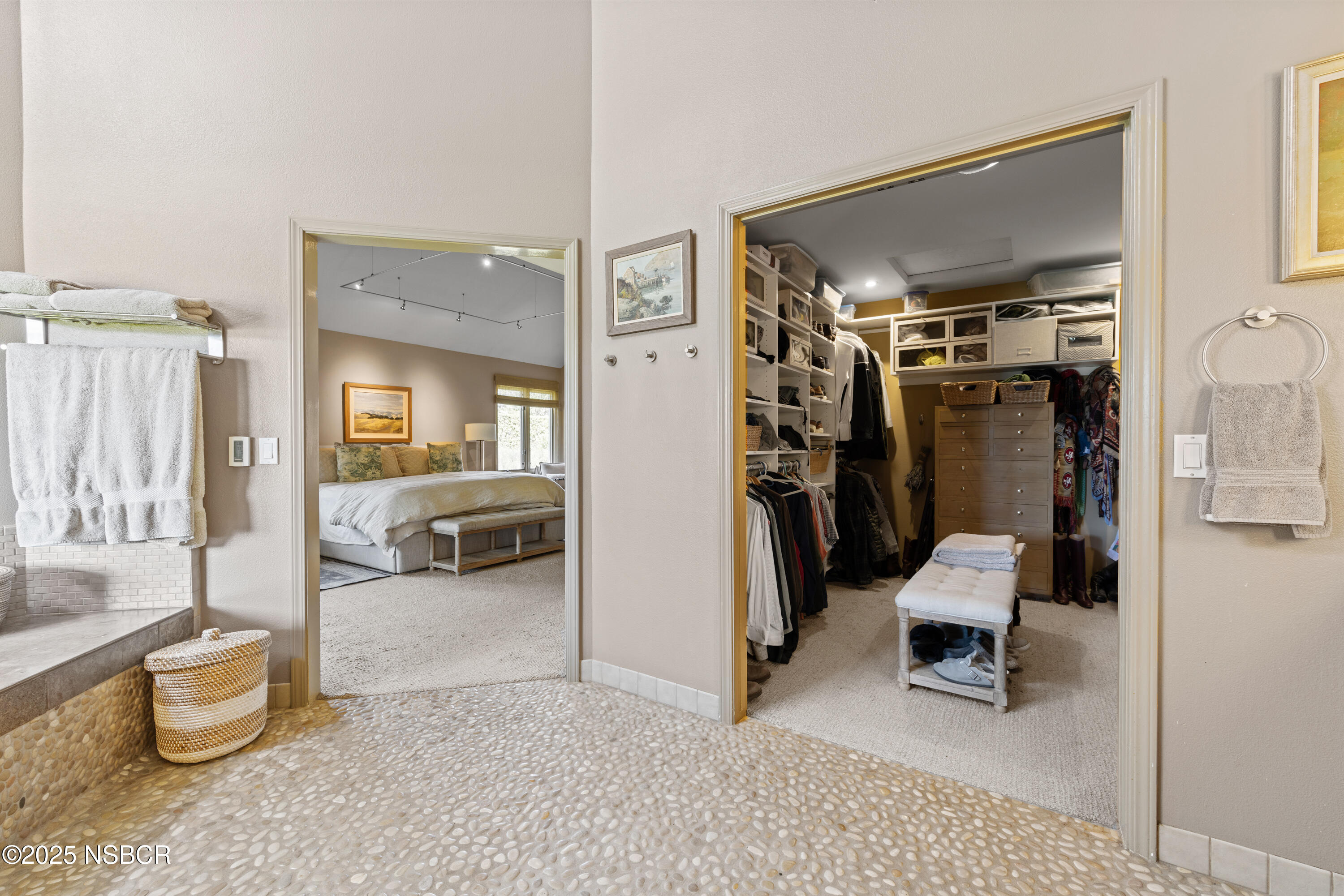 Santa Ynez, California 93460, United States, 4 Bedrooms Bedrooms, ,3 BathroomsBathrooms,Residential,Pending,121507