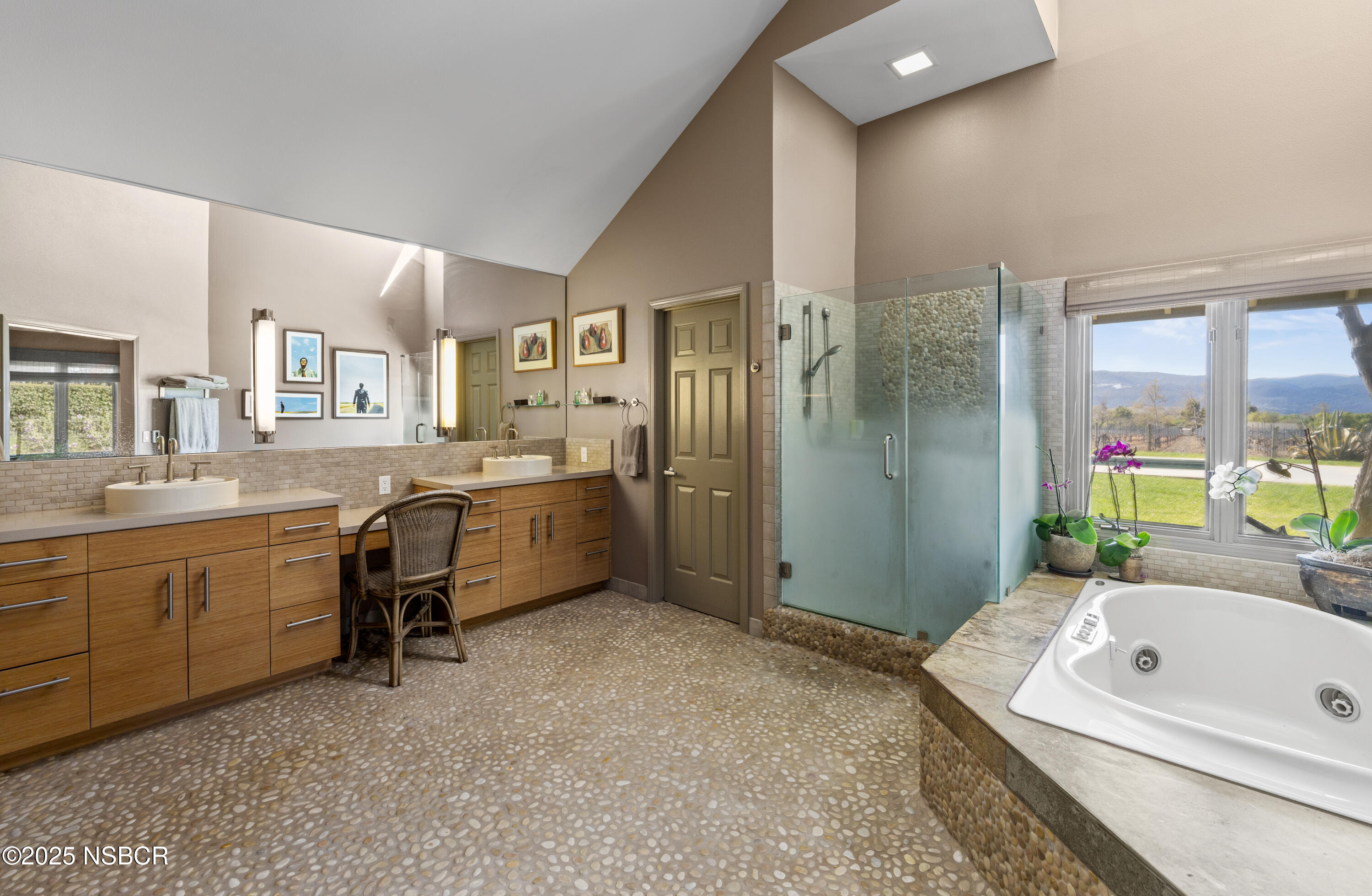 Santa Ynez, California 93460, United States, 4 Bedrooms Bedrooms, ,3 BathroomsBathrooms,Residential,Pending,121507