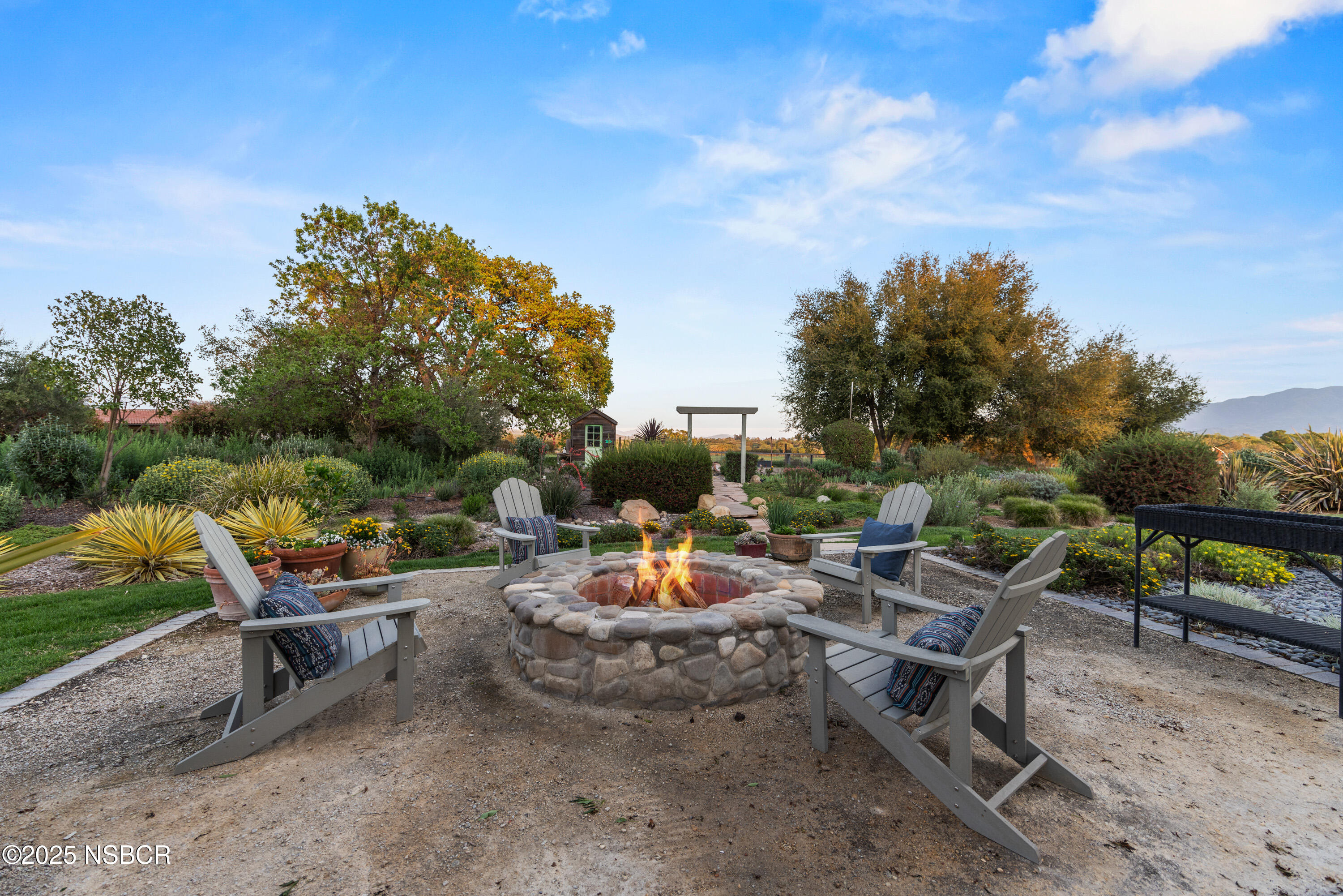 Santa Ynez, California 93460, United States, 4 Bedrooms Bedrooms, ,3 BathroomsBathrooms,Residential,Pending,121507