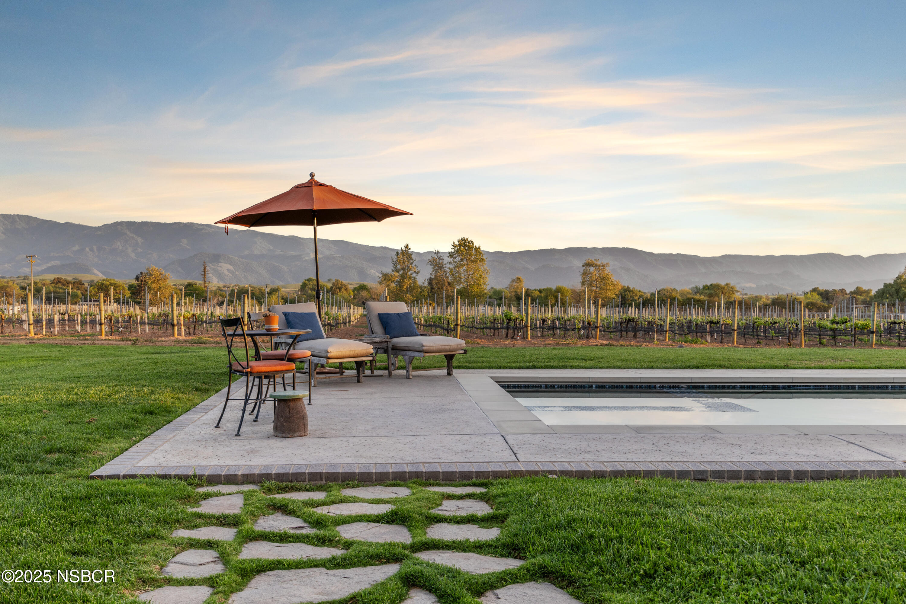 Santa Ynez, California 93460, United States, 4 Bedrooms Bedrooms, ,3 BathroomsBathrooms,Residential,Pending,121507