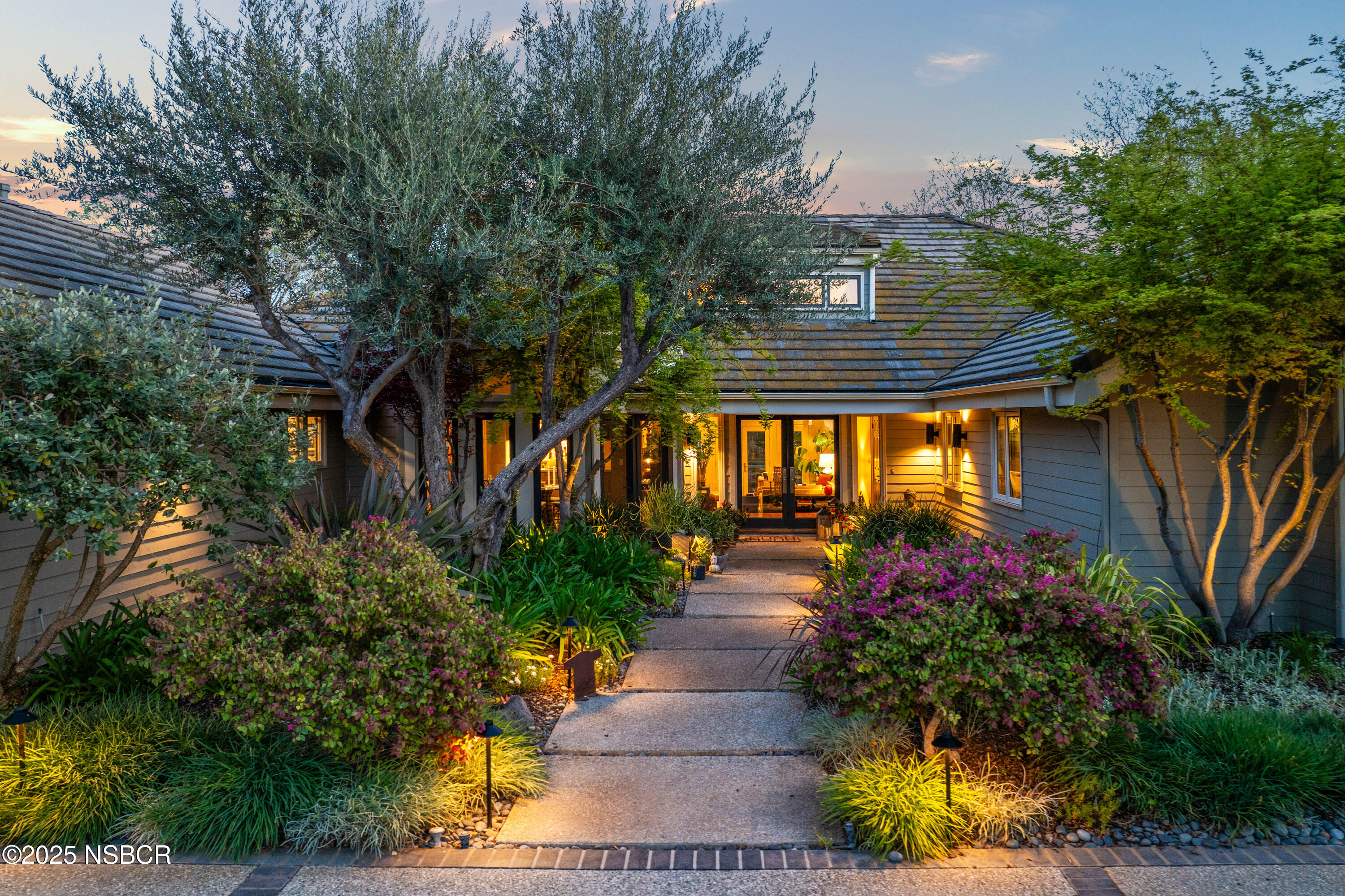 Santa Ynez, California 93460, United States, 4 Bedrooms Bedrooms, ,3 BathroomsBathrooms,Residential,Pending,121507