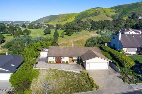 Photo of 416 S Hawthorne Street, Lompoc, CA 93436 (MLS # 26000634)