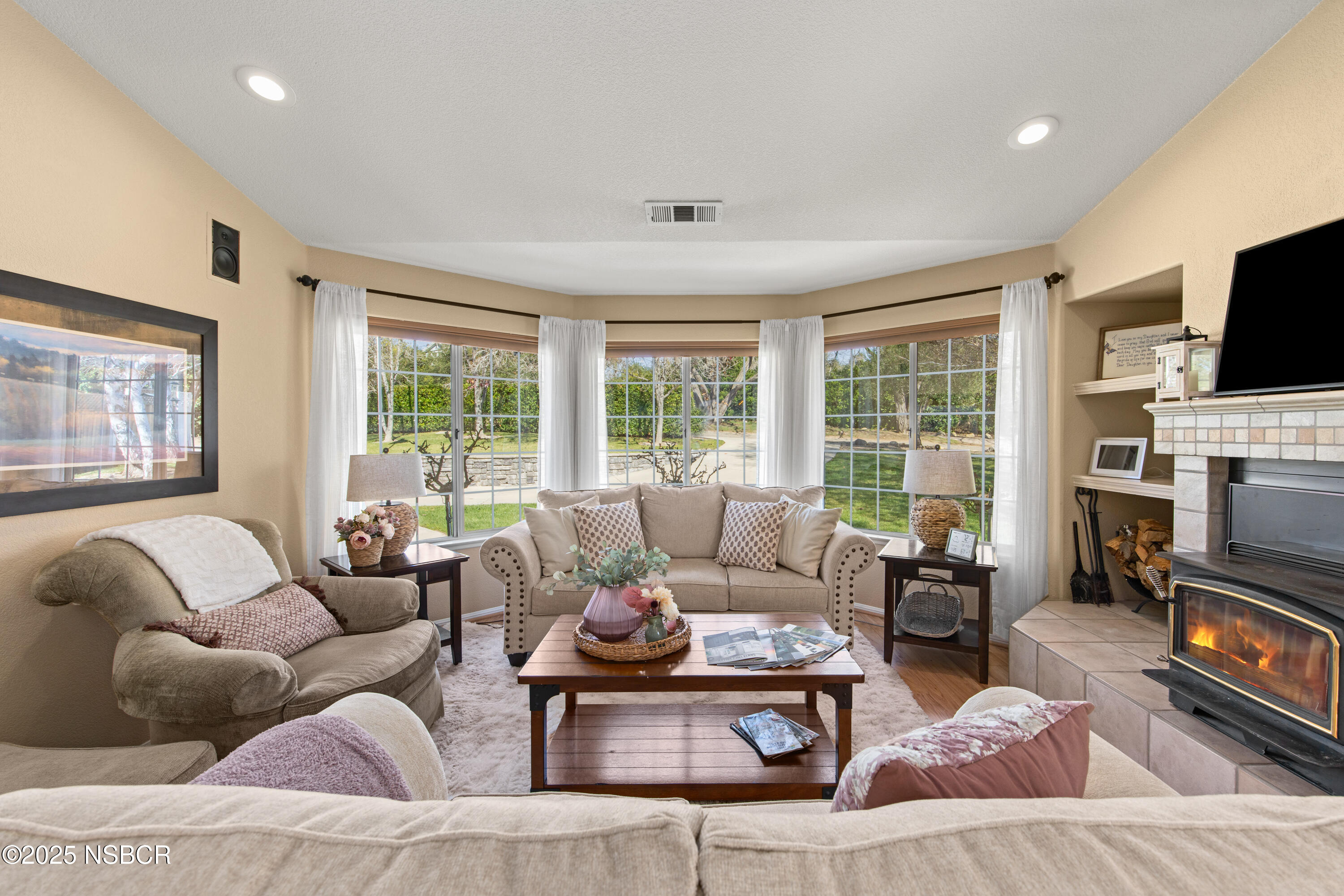 Solvang, California 93463, United States, 3 Bedrooms Bedrooms, ,2 BathroomsBathrooms,Residential,Active,164040