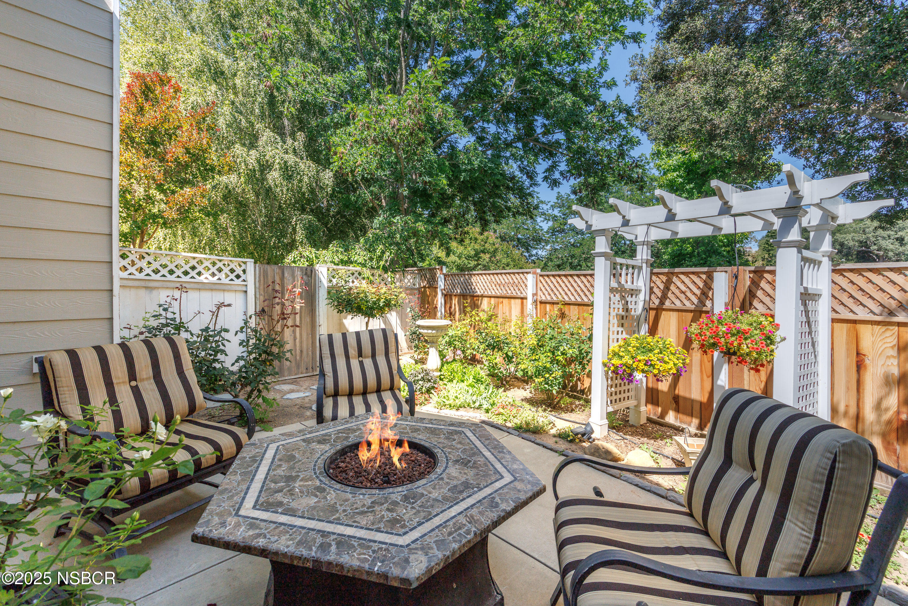 Solvang, California 93463, United States, 3 Bedrooms Bedrooms, ,2 BathroomsBathrooms,Residential,Active,164040