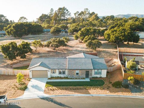 MLS: 25000922