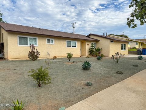 Photo of 1215 Mira Flores Drive, Santa Maria, CA 93455 (MLS # 25002246)