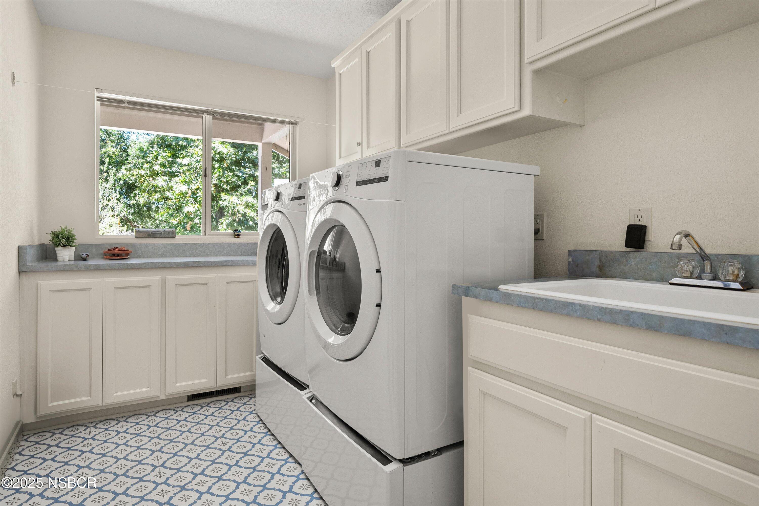 Santa Ynez, California 93460, United States, 4 Bedrooms Bedrooms, ,3 BathroomsBathrooms,Residential,Active,162758