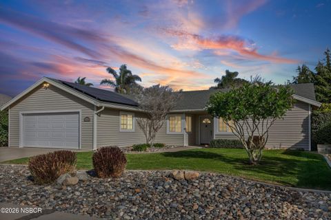 Photo of 806 Pierce Drive, Santa Maria, CA 93454 (MLS # 26000197)
