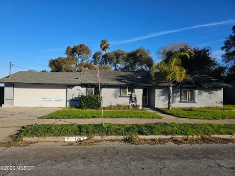 Photo of 1203 Bauer Avenue, Santa Maria, CA 93455 (MLS # 26000052)