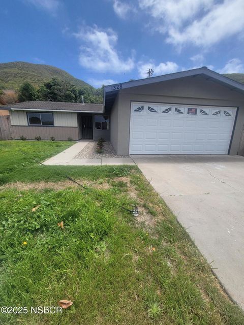Photo of 1328 W Willow Avenue, Lompoc, CA 93436 (MLS # 25000461)