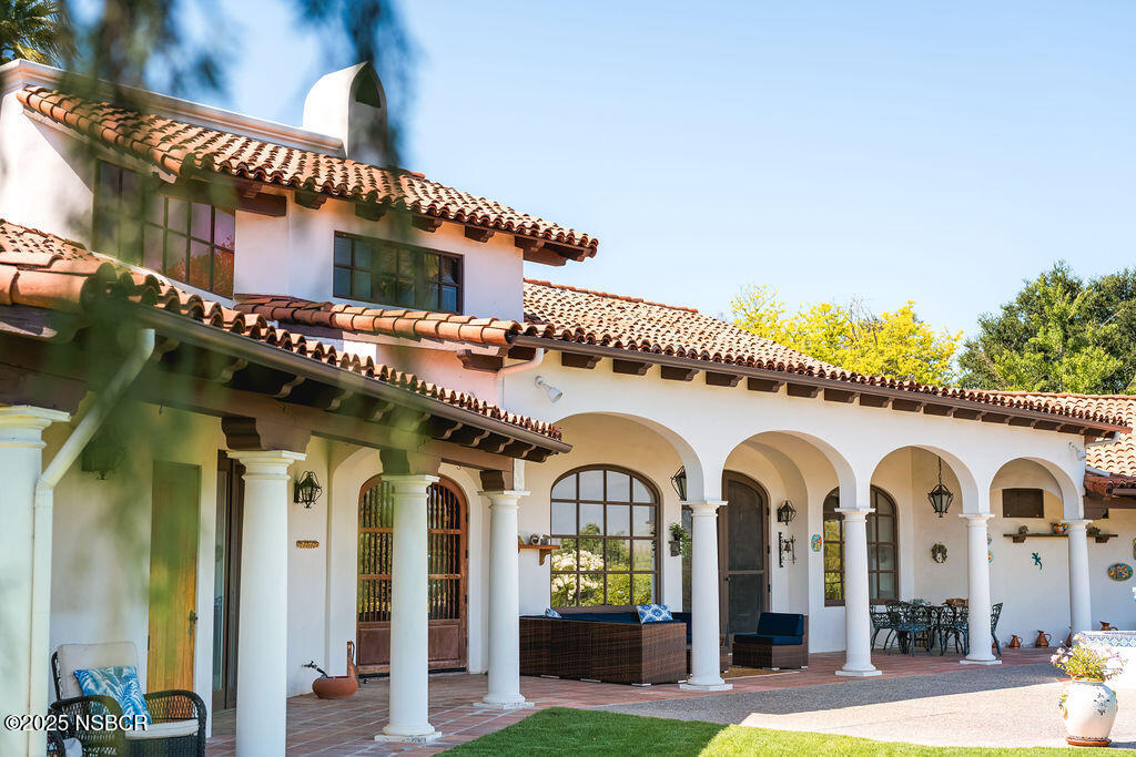 Santa Ynez, California 93460, United States, 4 Bedrooms Bedrooms, ,6 BathroomsBathrooms,Residential,Active,204391