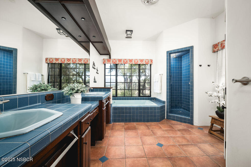 Santa Ynez, California 93460, United States, 4 Bedrooms Bedrooms, ,6 BathroomsBathrooms,Residential,Active,204391