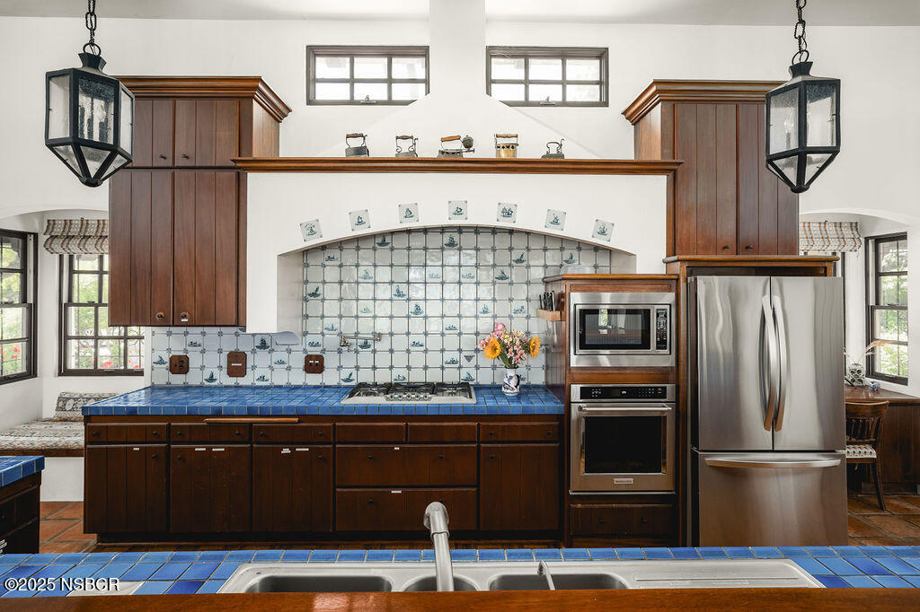 Santa Ynez, California 93460, United States, 4 Bedrooms Bedrooms, ,6 BathroomsBathrooms,Residential,Active,204391