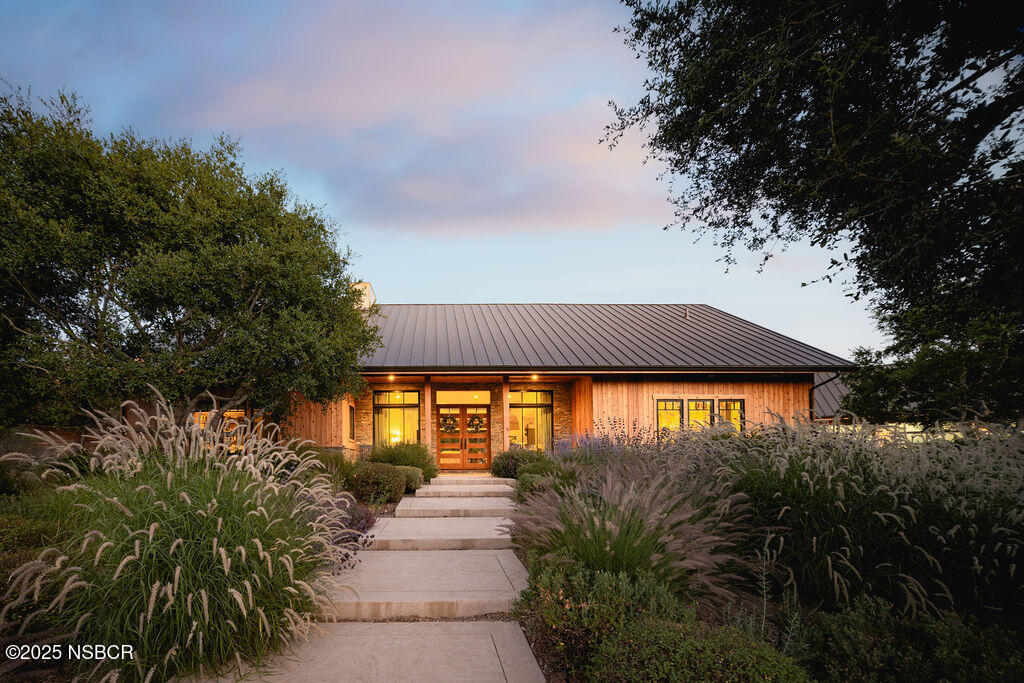 Santa Ynez, California 93460, United States, 4 Bedrooms Bedrooms, ,4 BathroomsBathrooms,Residential,Active,162939