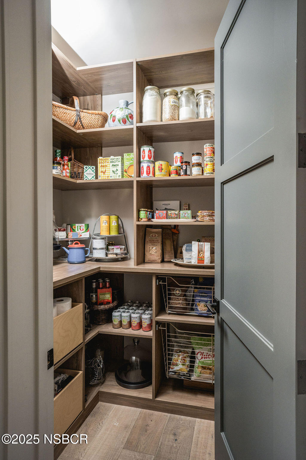 Santa Ynez, California 93460, United States, 4 Bedrooms Bedrooms, ,4 BathroomsBathrooms,Residential,Active,162939